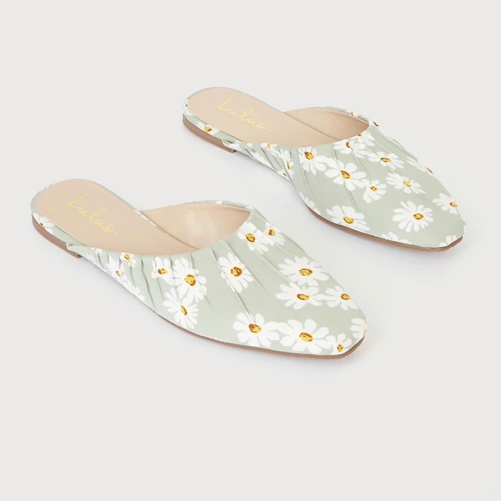 Lulus Saphira Sage Green Floral Print Square Toe Flat Mule Slides NWT